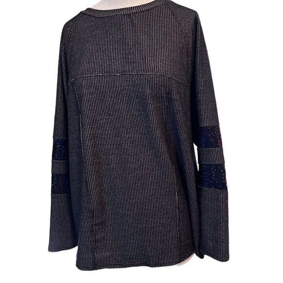 Blumin  ||  Dark Gray long sleeve t-shirt with embellishments on the sleeves. - Picture 2 of 6
